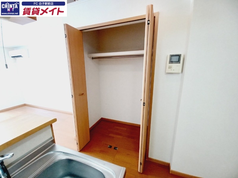 収納　同型反転画像参考