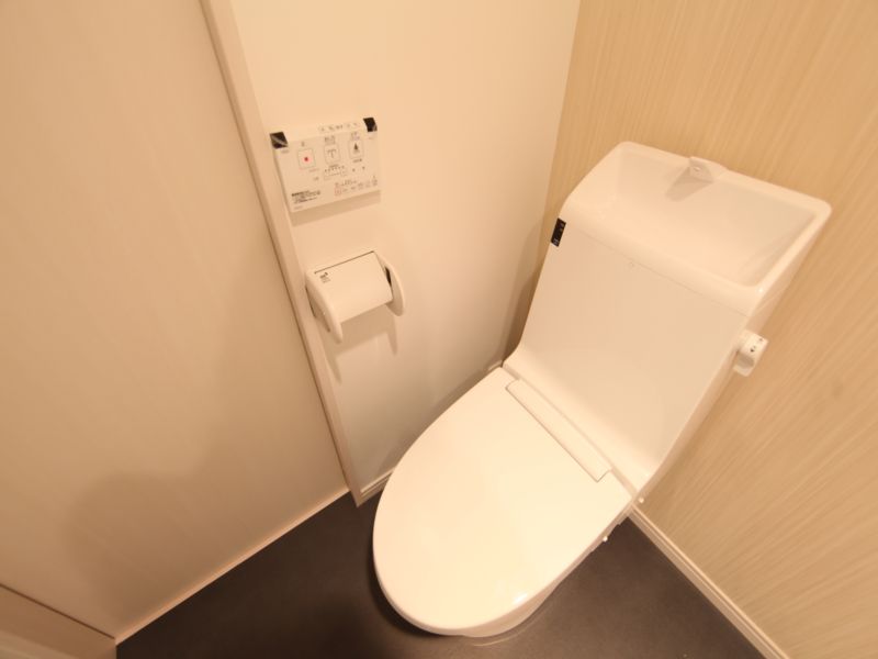 トイレ　ウォシュレット付