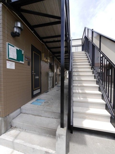 エントランス　★見学希望等はタウンハウジング多摩センター店までお気軽に♪★