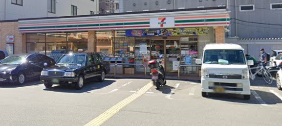 コンビニ　セブンイレブン 吹田垂水町店（コンビニ）まで247m