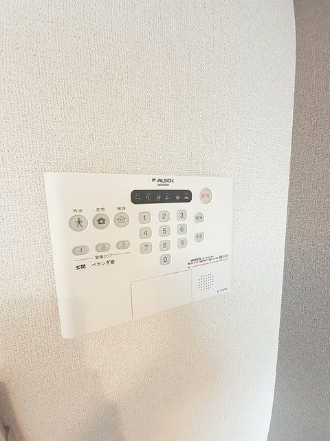 仙台市地下鉄南北線 泉中央駅 バス乗車時間：12分 最寄りバス停で下車 徒歩2分 3階建 築4年のその他写真