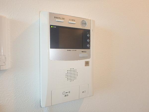 セキュリティ　防犯対策にもなるモニター付インターホン☆