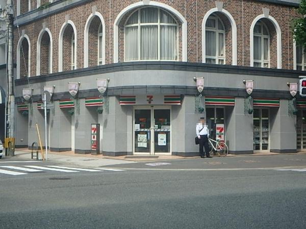 コンビニ　セブンイレブン博多駅南1丁目店（コンビニ）まで143m