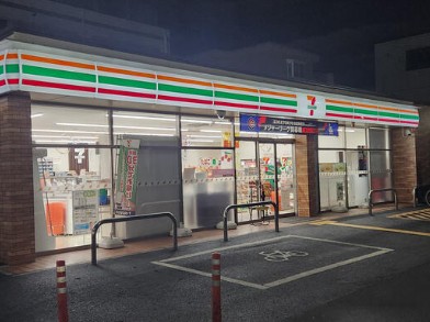 コンビニ　セブンイレブン 西浦和駅前店（コンビニ）まで46m