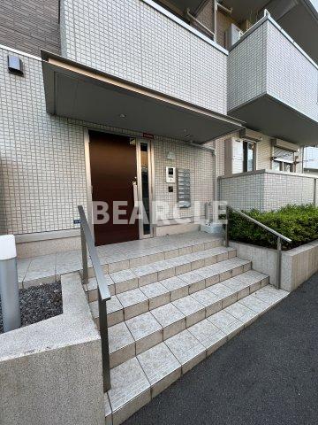 エントランス　建物の内部です