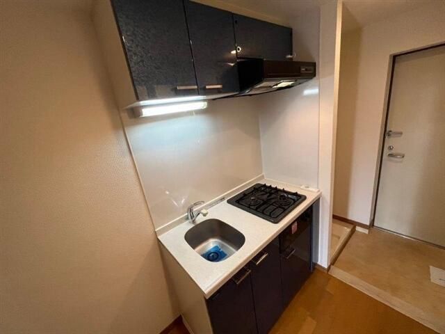 都営浅草線 馬込駅 徒歩4分 4階建 築23年のキッチン写真