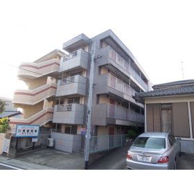 地下鉄空港線 西新駅 徒歩15分 4階建 築42年の内装写真