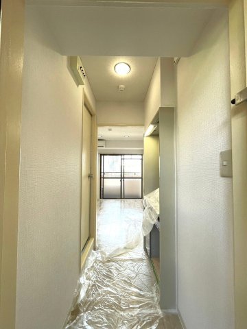 ＪＲおおさか東線 ＪＲ淡路駅 徒歩9分 8階建 築36年の玄関写真