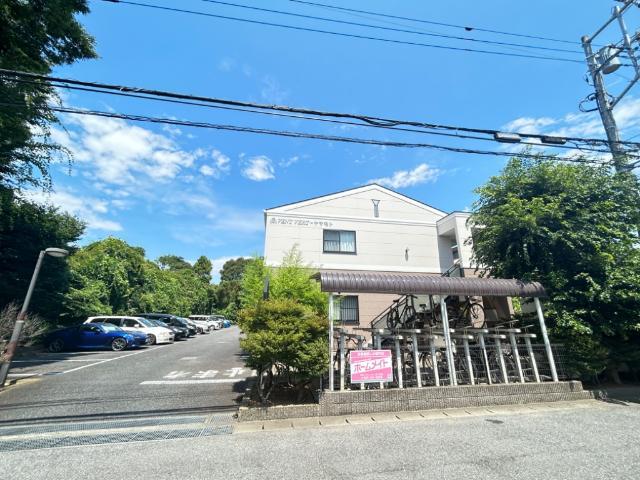 エントランス　外観写真（昼）