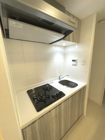 キッチン　イメージとして同建物他部屋を表示しています