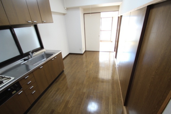 キッチン　※別部屋の写真です