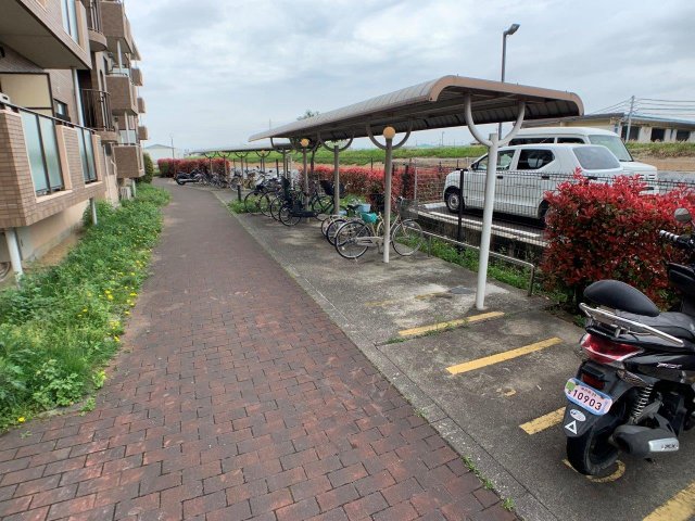 ＪＲ山陽本線 明石駅 バス乗車時間：10分 最寄りバス停で下車 徒歩5分 4階建 築30年の外観写真