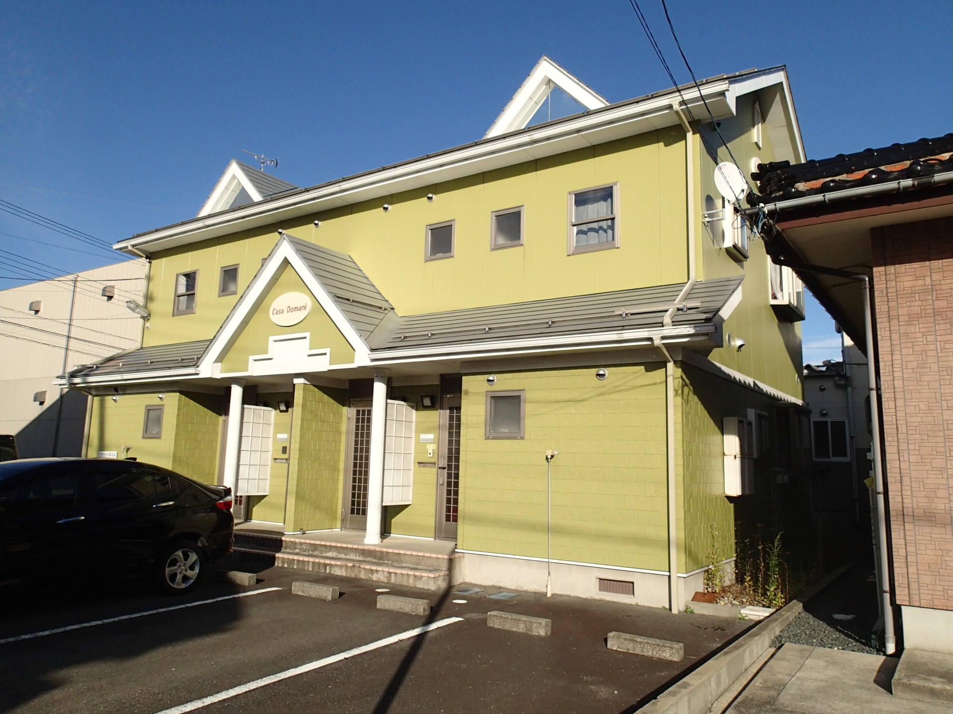 建物外観　鶴岡工業団地近く、通勤にも便利な立地です。
