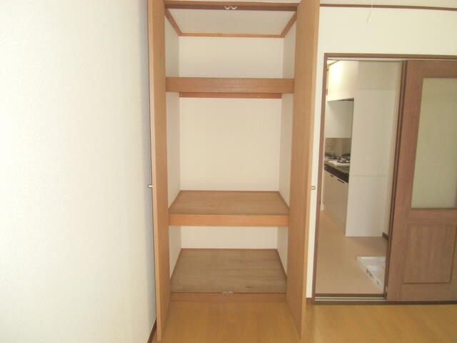 収納　類似タイプ他室写真
