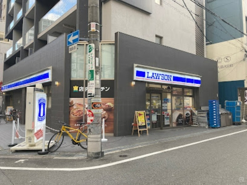 コンビニ　ローソン東心斎橋一丁目店（コンビニ）まで97m