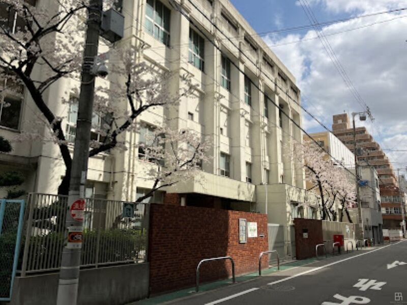 小学校　大阪市立南小学校（小学校）まで97m