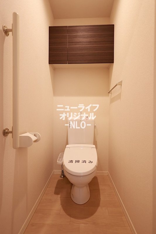 トイレ　あると嬉しい温水洗浄便座付き♪