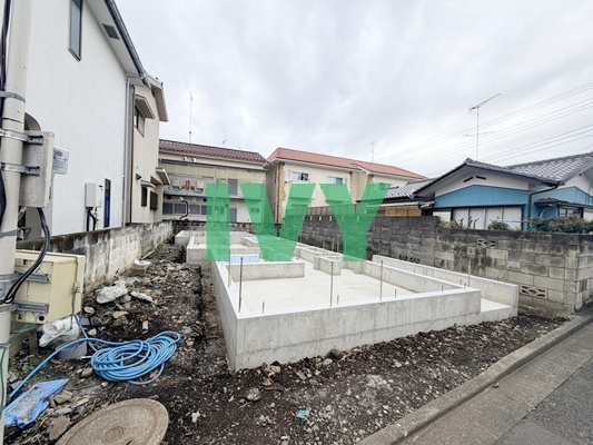 建物外観　建築中