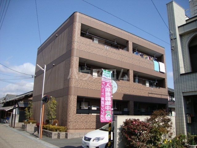 名古屋市西区円明町のマンションの建物外観