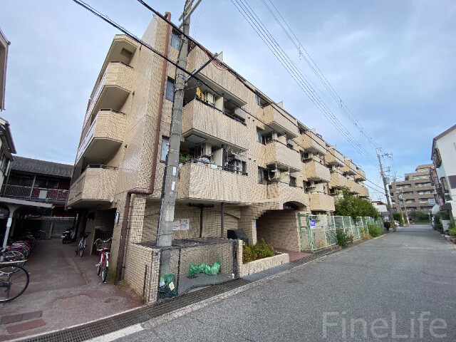 尼崎市南武庫之荘のマンションの建物外観