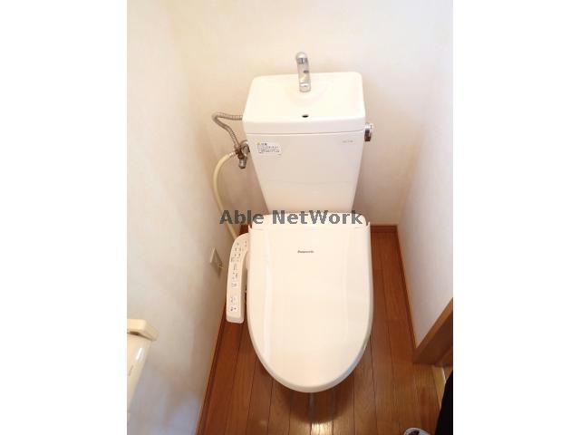 トイレ　温水洗浄便座