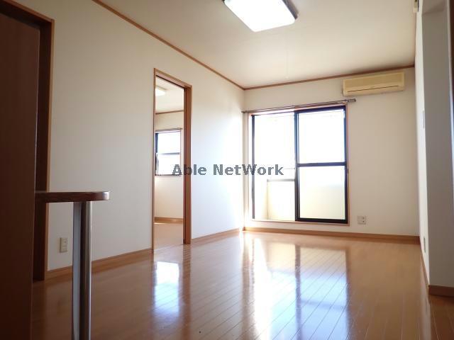 居室・リビング　リビング