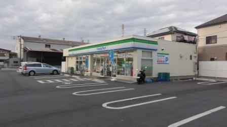コンビニ　ファミリーマート草加谷塚店（コンビニ）まで512m