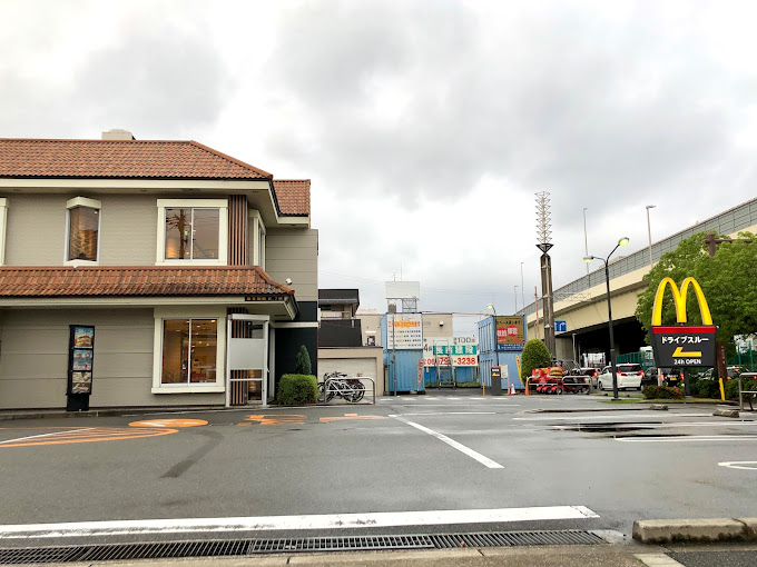 【大阪市平野区長吉長原のマンションの飲食店】