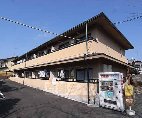 京都市左京区岩倉南四ノ坪町のマンションの建物外観