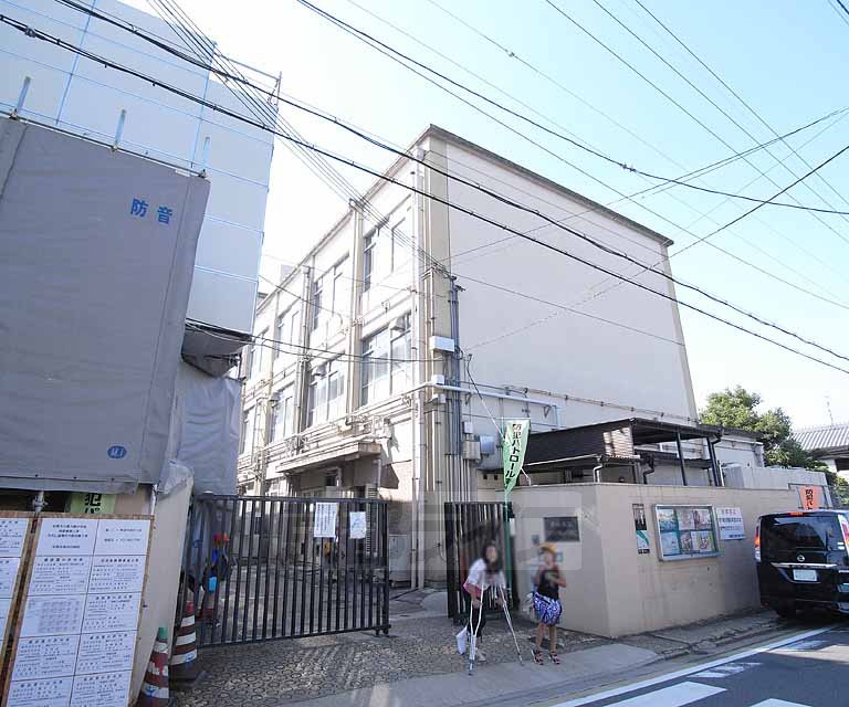 【シャーメゾン横大路の小学校】