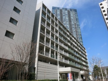 江東区豊洲のマンションの建物外観