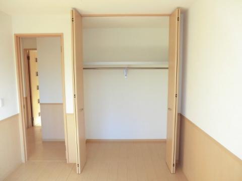 レシェンテ茨木F棟　収納　クローゼット