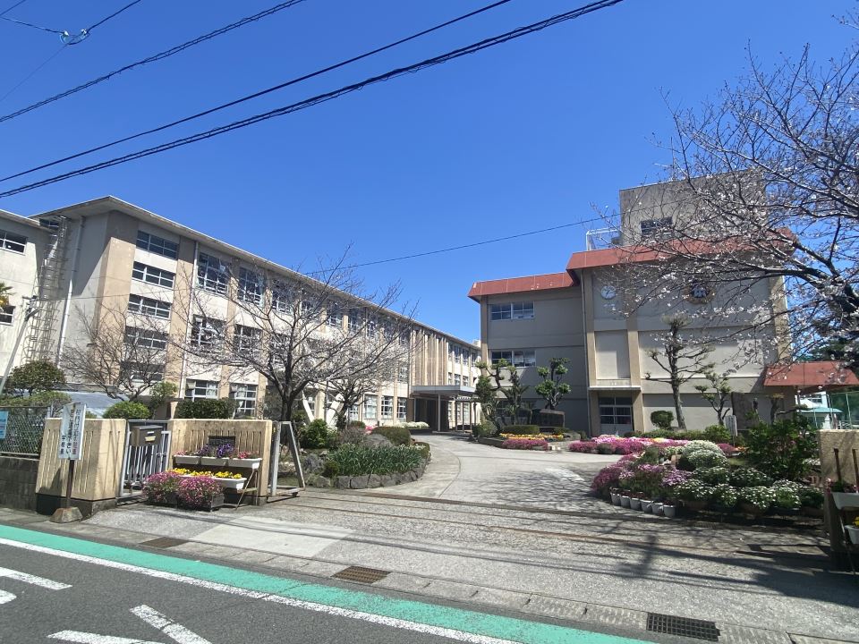 中学校　天保山中学校（中学校）まで550m