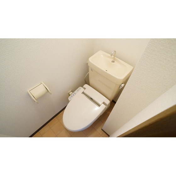 トイレ　シャワー付きトイレ