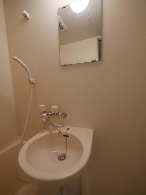 洗面設備　★鏡のある洗面台です★