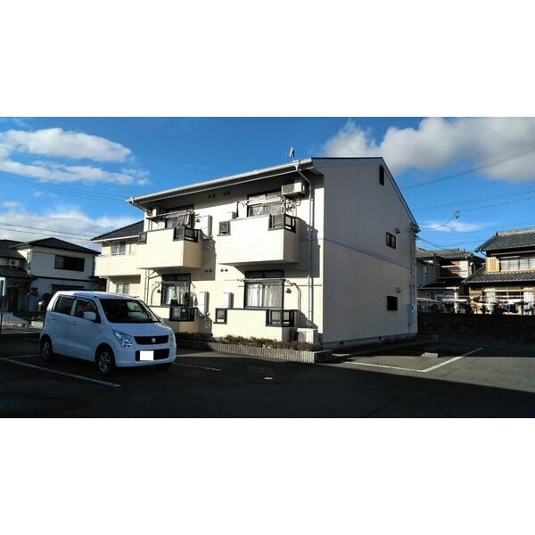 ブレスト南山の建物外観