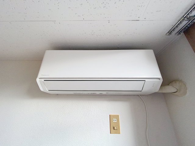 その他設備　「夏場も嬉しいエアコン付き」