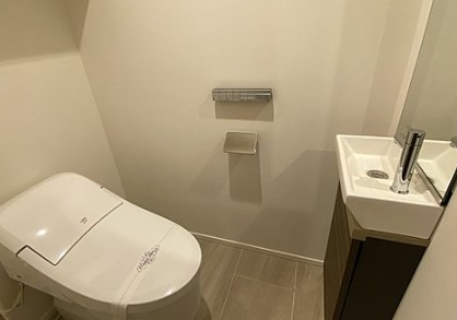 トイレ　※別部屋の参考写真です。