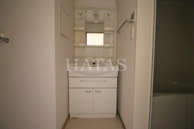 洗面設備　同物件別部屋です。