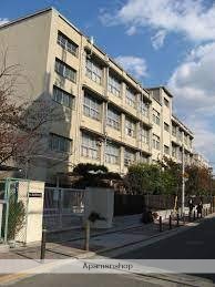 中学校　東住吉中学校（中学校）まで407m