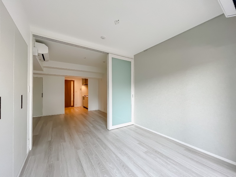 居室・リビング　※別部屋の参考写真です。