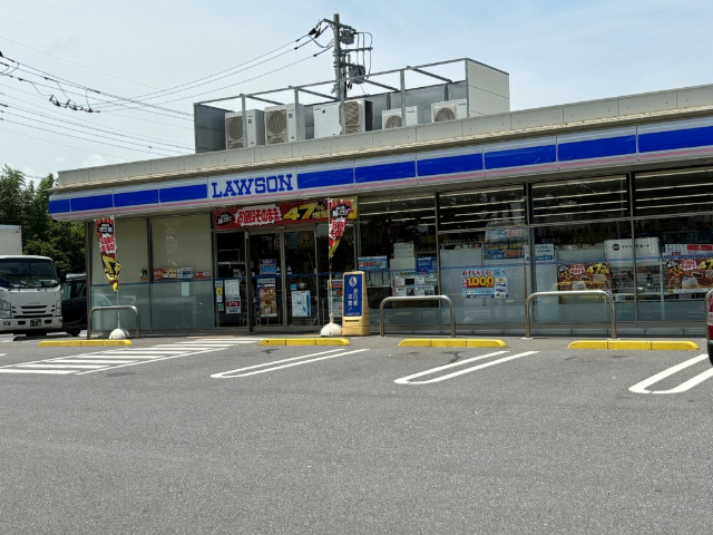コンビニ　ローソン成田郷部店（コンビニ）まで619m