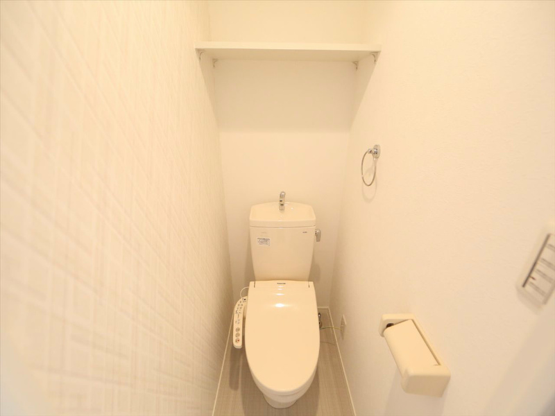 トイレ　温水洗浄暖房便座付トイレ