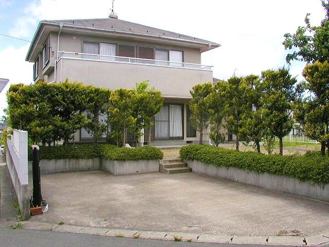 建物外観　駐車場