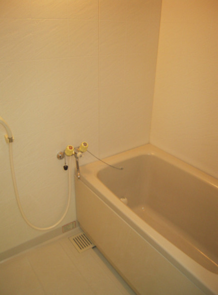 バス・シャワールーム　バスルーム