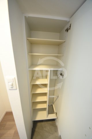 収納　ファーストフィオーレ天王寺空堀町　シューズボックス