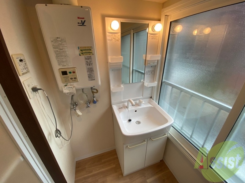 洗面設備　こちらに洗面台があります。朝の洗顔はこちらで。