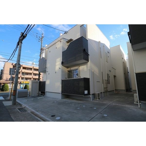 建物外観　外観 　オートロック付　光インターネット無料