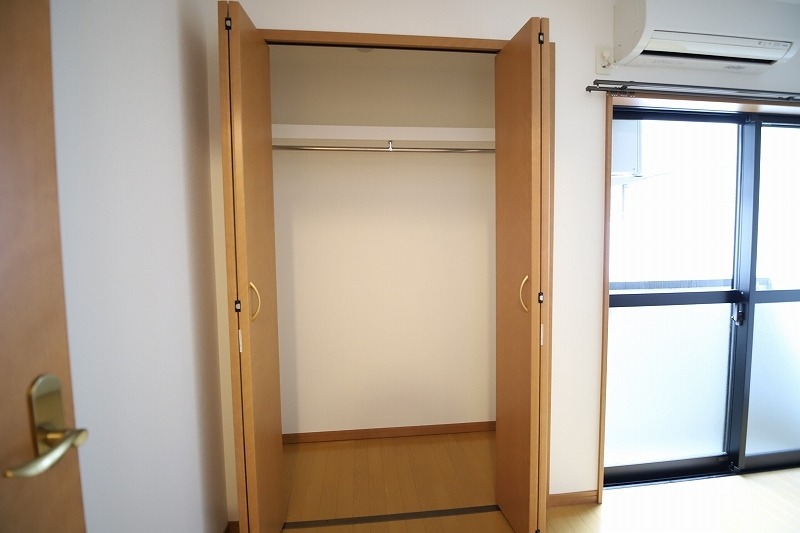 収納　お荷物はこちらへ。