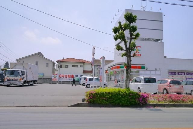 コンビニ　コンビニ（コンビニ）まで443m